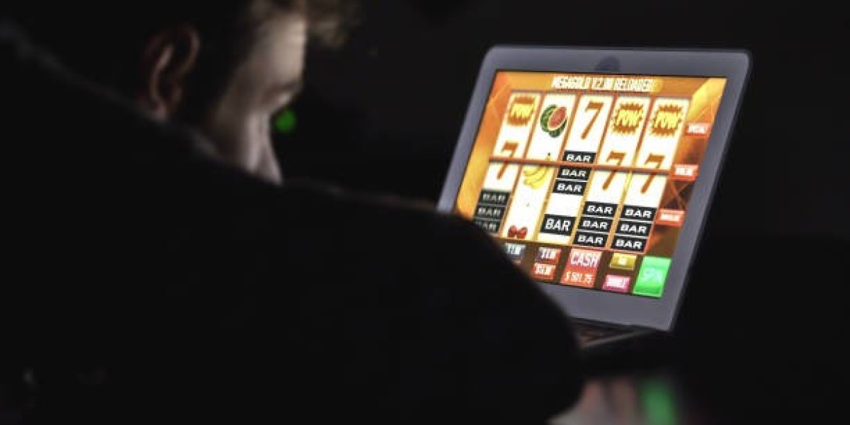 A Comprehensive Guide to Understanding Online Casino Loyalty Programs: Maximizing Rewards and Benefits