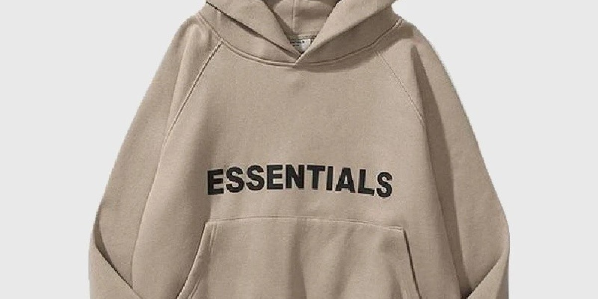 My ESSENTIALS HOODIE Guide to Mixing Textures and Neutral Colors