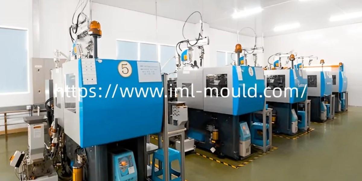 Exploring Structure, Usability, and Surface Quality in Container Moulds