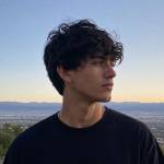 Leo Davis Profile Picture