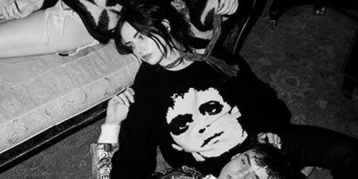 The Influence of Enfants Riches Déprimés on Alternative Fashion