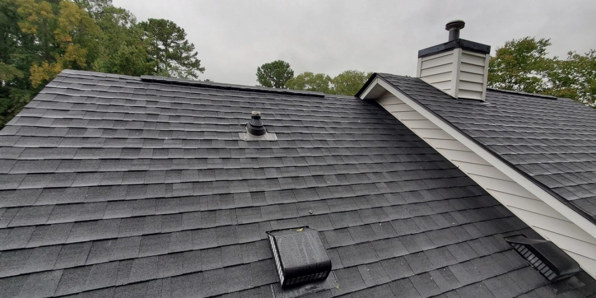 How to Choose the Right Asphalt Shingles for a Green Bay Home