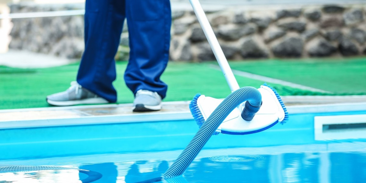 Swimming Pool Weekly Service: Benefits, Checklist, and What to Expect